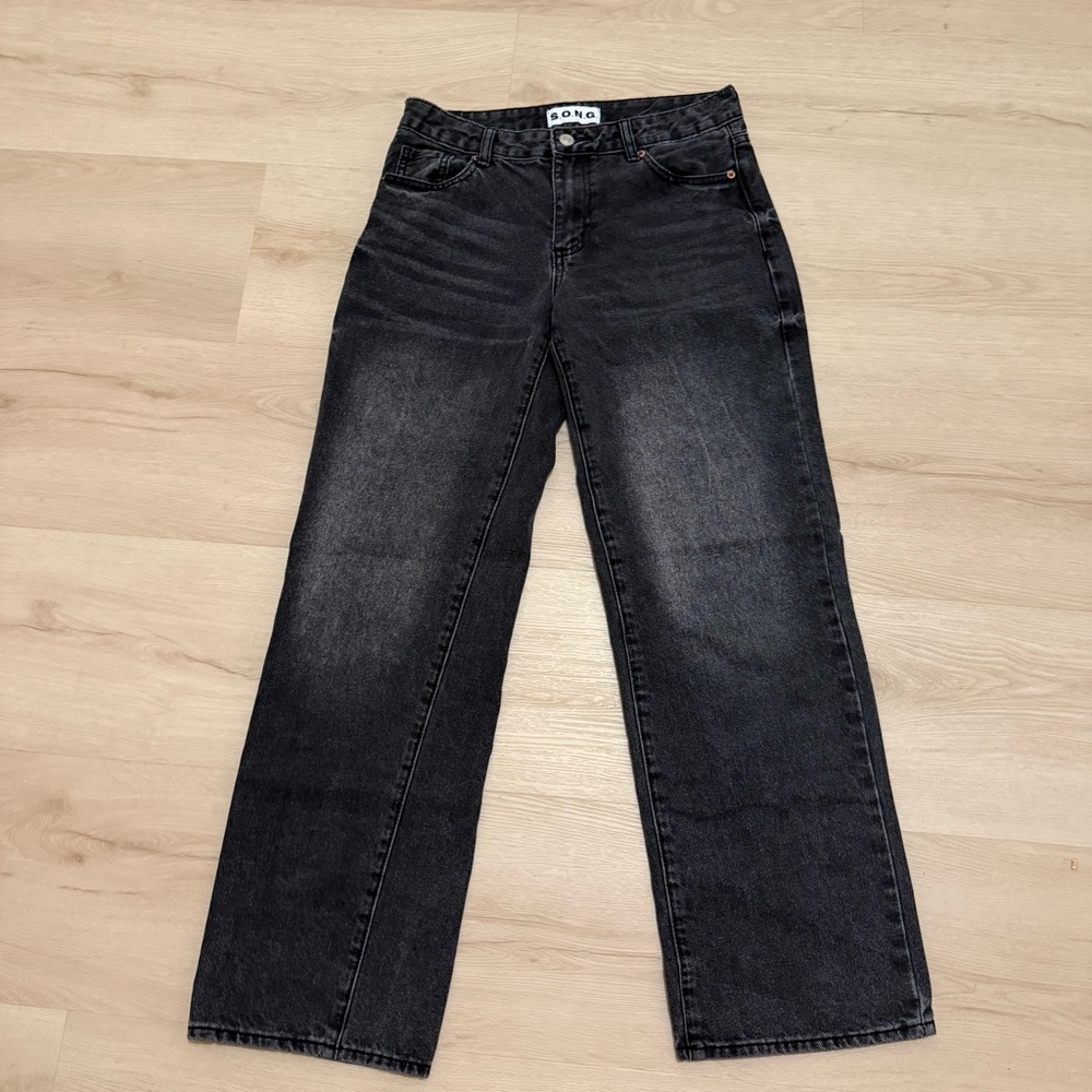 Rong Women's Black Straight Leg Jeans